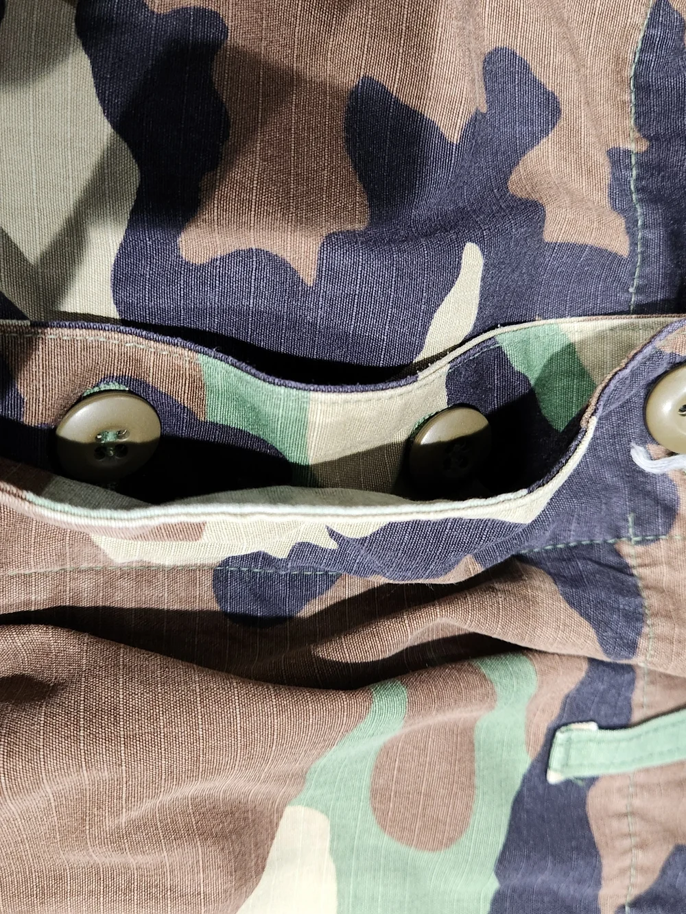 Vintage Men's Cargo Pants in Olive Green & Brown Camo